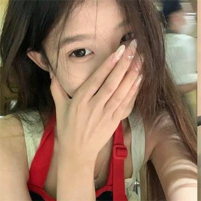 蜜桃女孩